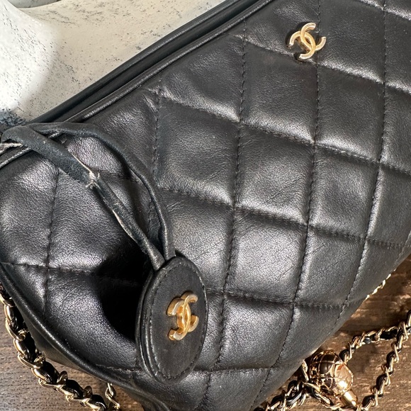 Authentic Chanel pouchette/crossbody - Picture 3 of 11